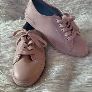 Tommy Hilfiger Women's Pink Leather Sneakers  size 7.5 M